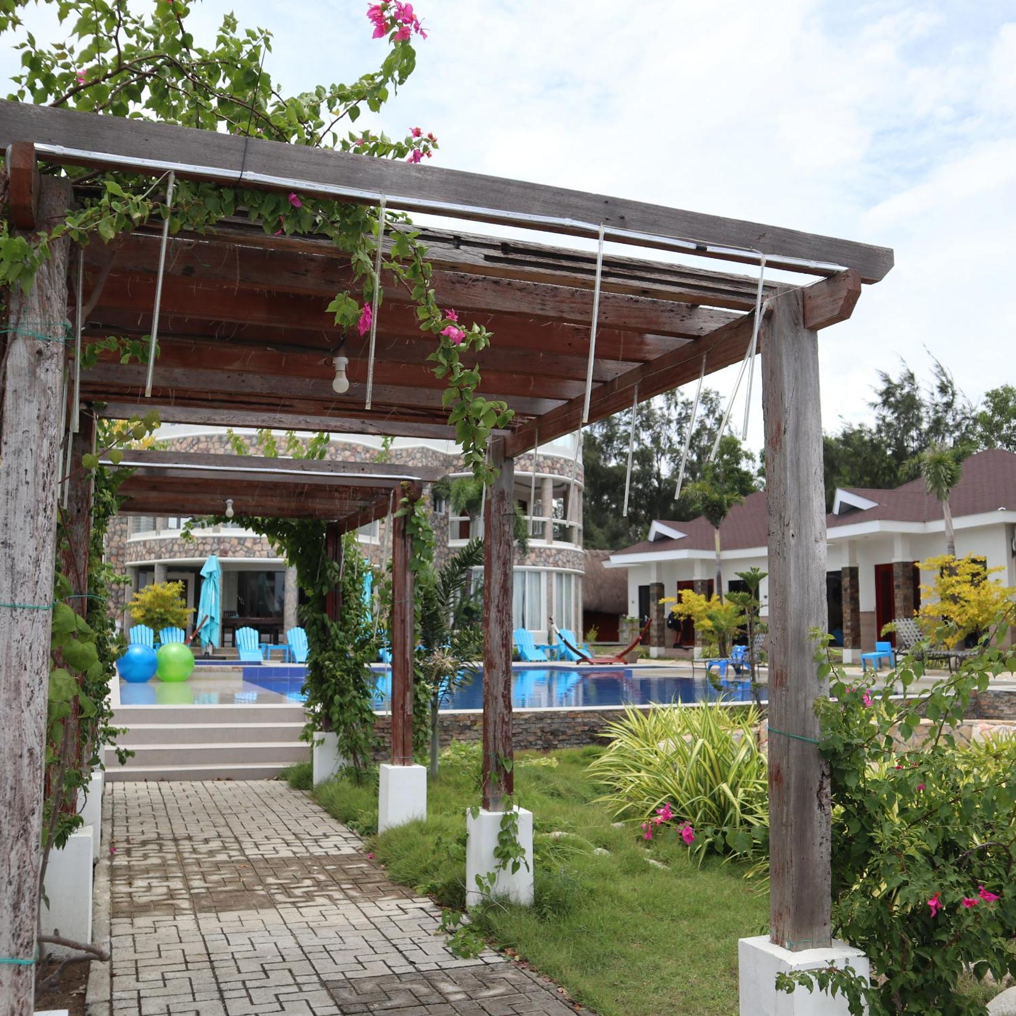 Perlas Ti Amianan Resort And Spa Laoag Exterior photo